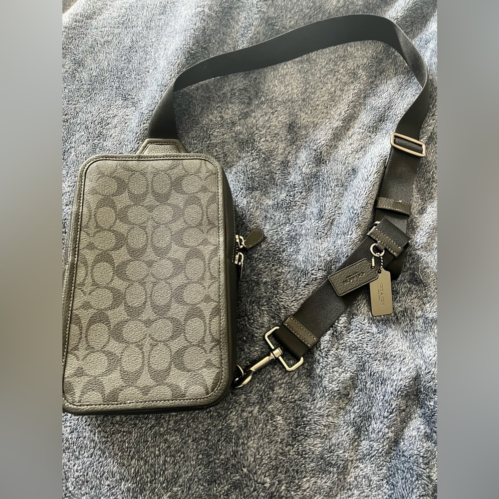 AUTHENTIC Coach Sullivan Pack in Signature Canvas!